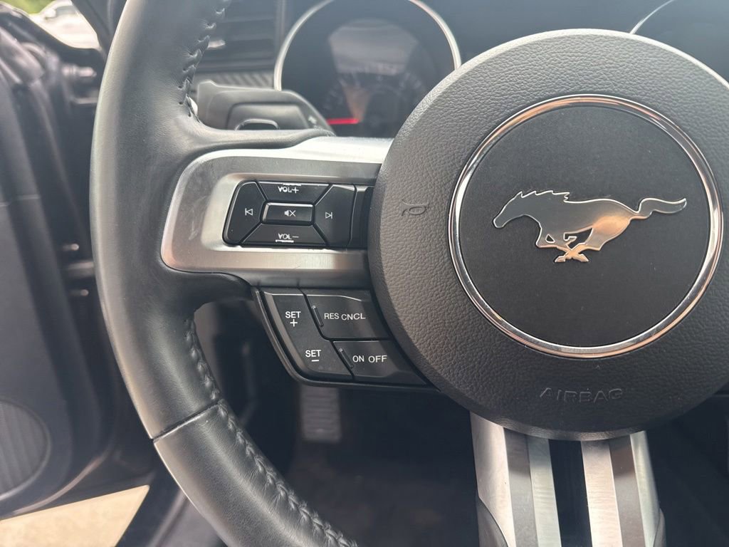 Certified 2018 Ford Mustang Coupe RWD image 18