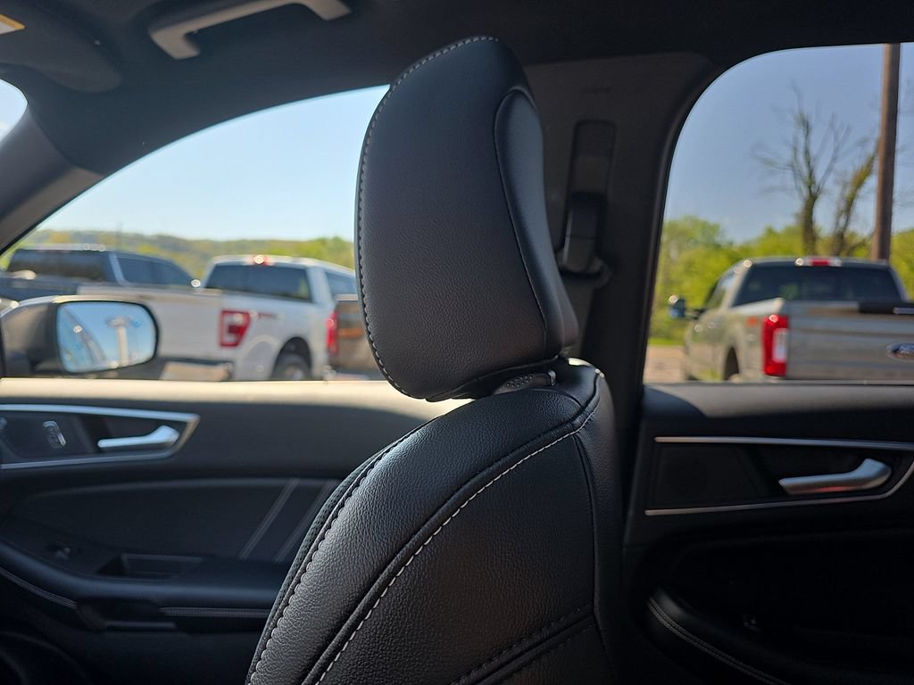 Certified 2022 Ford Edge ST w/ Equipment Group 401A AWD/4WD image 17