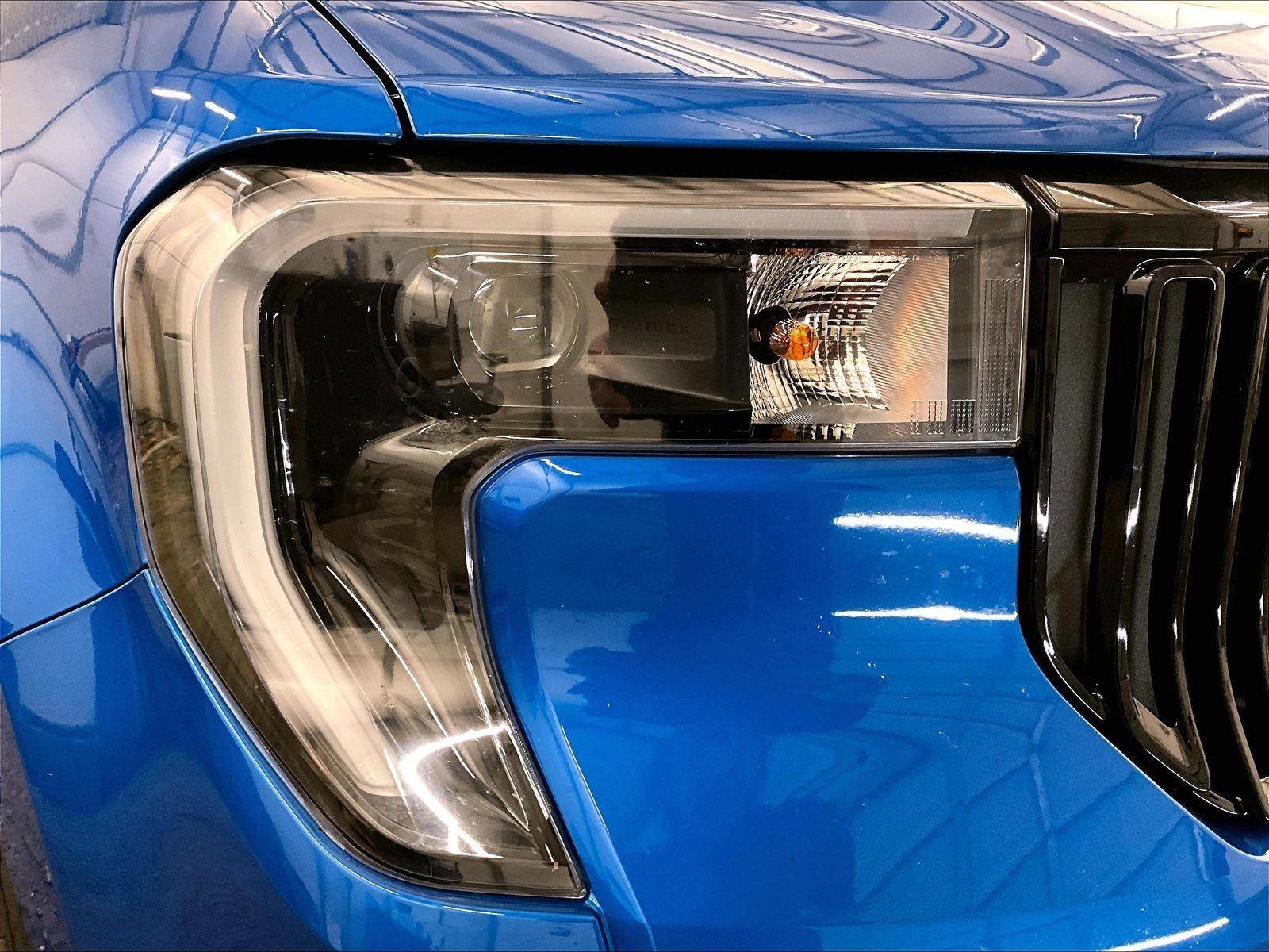 Certified 2025 Ford Maverick Lobo AWD/4WD image 27