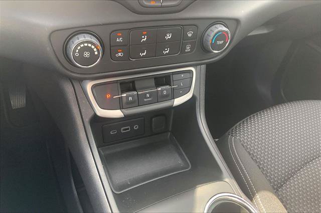 Used 2024 GMC Terrain SLE FWD image 33