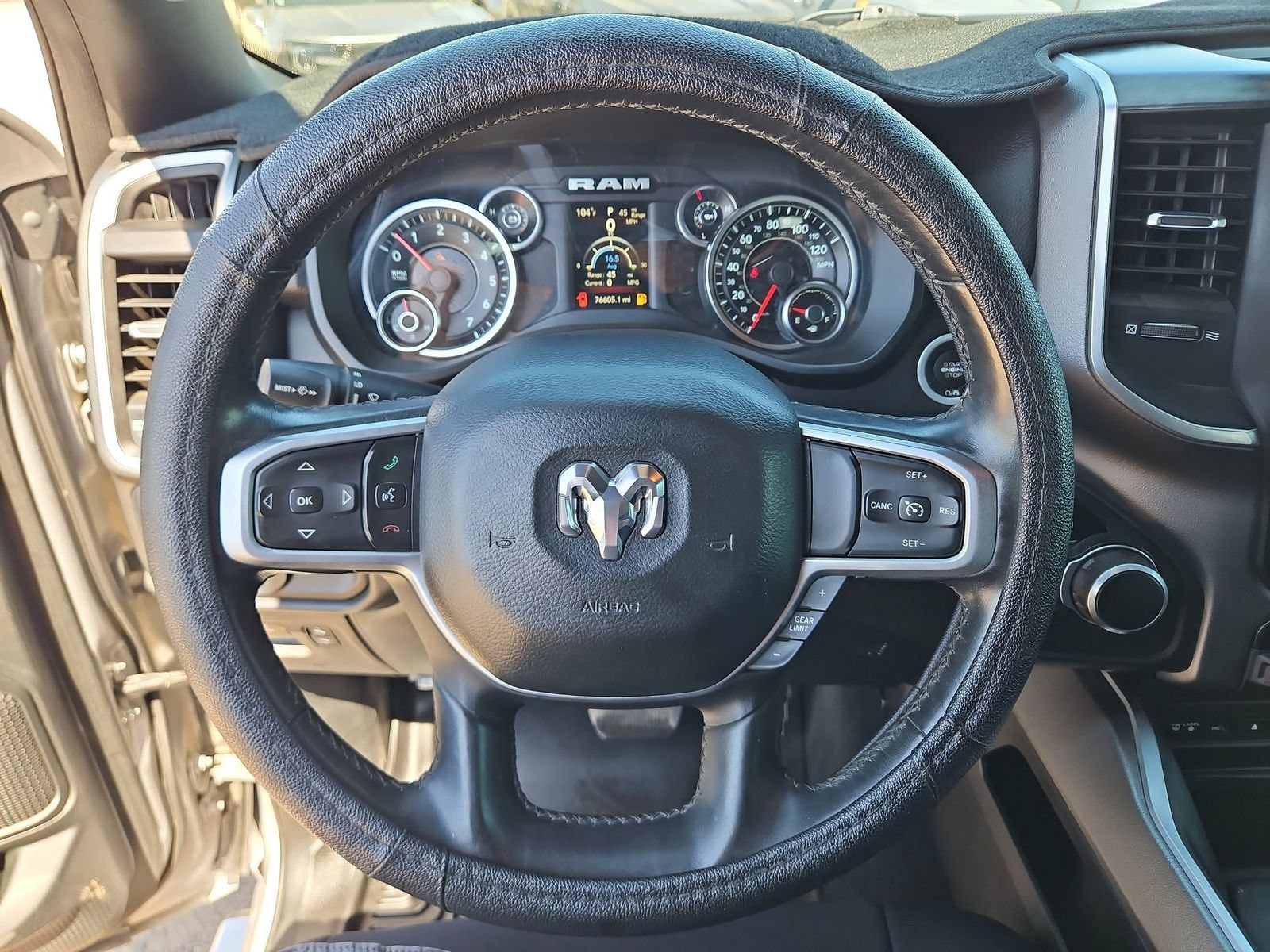 Used 2019 RAM 1500 Big Horn AWD/4WD image 22