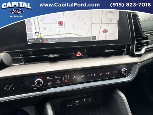 Used 2024 Kia Sportage EX AWD/4WD image 26