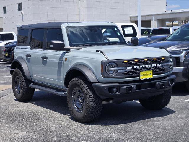 Certified 2023 Ford Bronco Badlands w/ Sasquatch Package AWD/4WD image 3