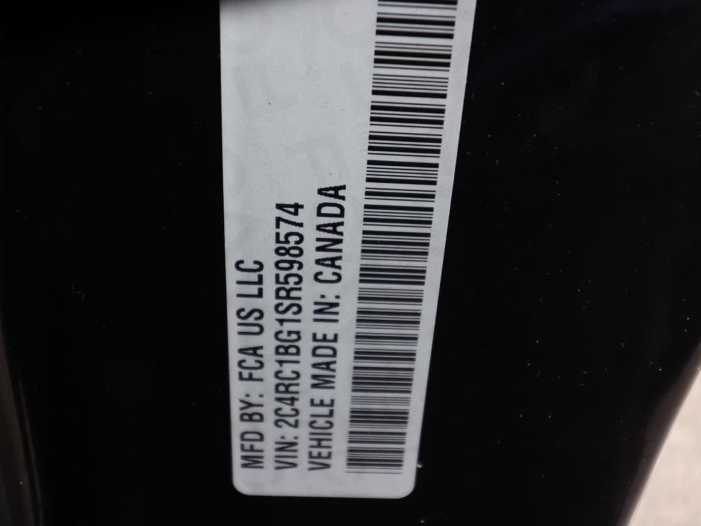 Used 2025 Chrysler Pacifica Select FWD image 23