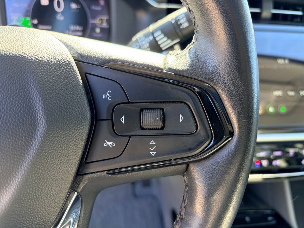 Used 2023 Chevrolet Bolt EUV Premier w/ Sun & Sound Package image 9