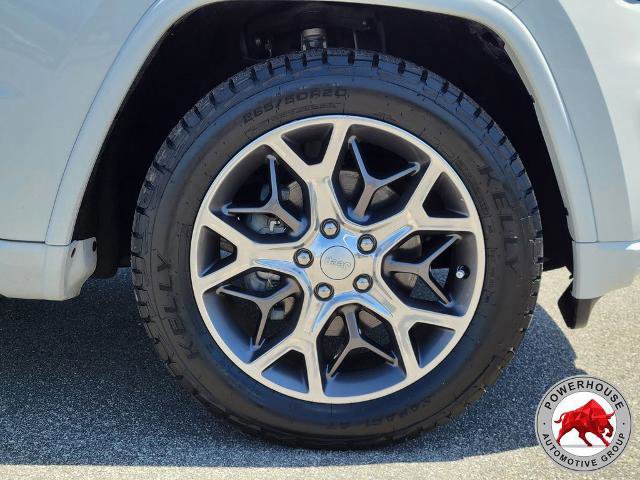 Used 2020 Jeep Grand Cherokee Overland RWD image 12
