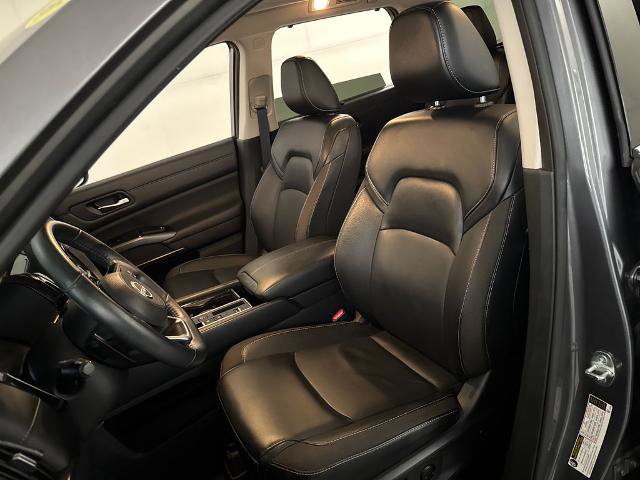 Used 2023 Nissan Pathfinder SL w/ SL Premium Package FWD image 17