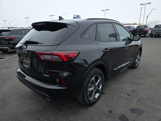 Certified 2023 Ford Escape ST-Line w/ Tech Pack #1 image 4