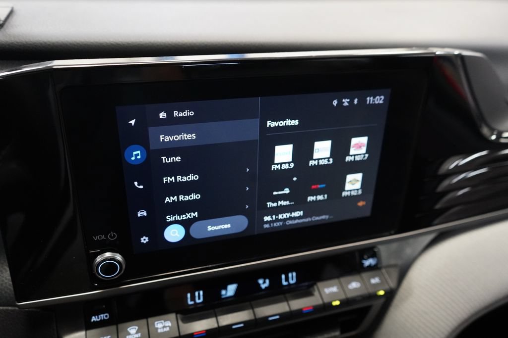 Used 2025 Toyota Camry SE w/ Convenience Package FWD image 37