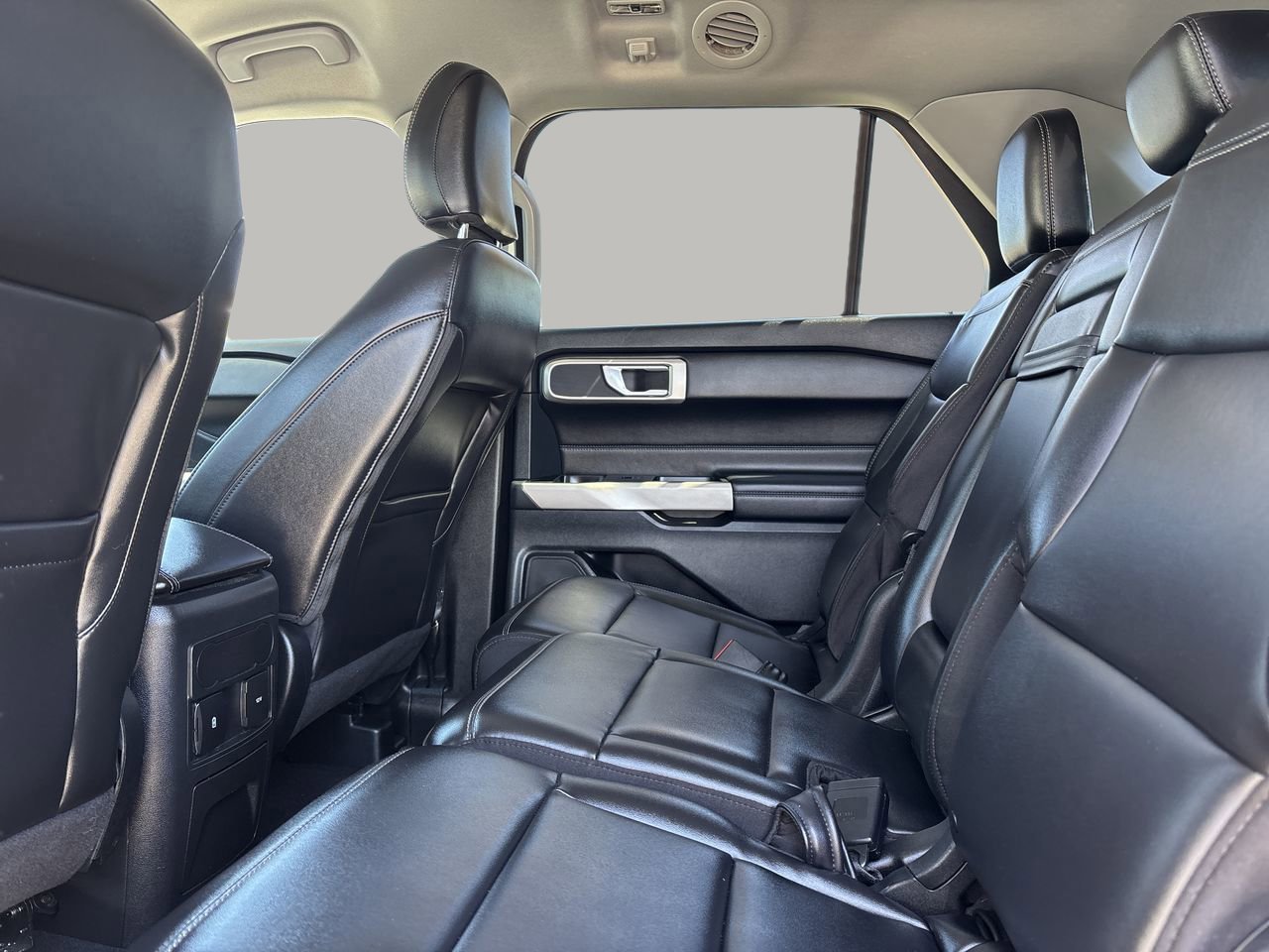 Certified 2023 Ford Explorer XLT w/ Equipment Group 202A image 23