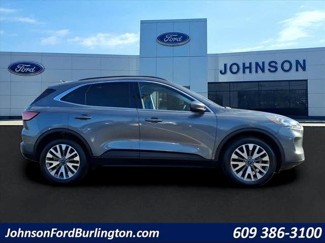 Certified 2022 Ford Escape Titanium w/ Class II Trailer Tow Package image 10