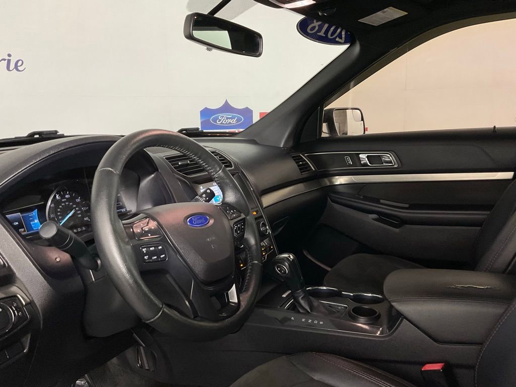 Certified 2018 Ford Explorer XLT w/ Equipment Group 202A image 13