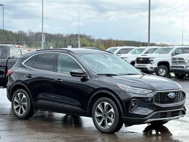 Certified 2024 Ford Escape Platinum image 38