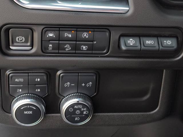 Used 2023 GMC Yukon AT4 w/ AT4 Premium Package AWD/4WD image 30