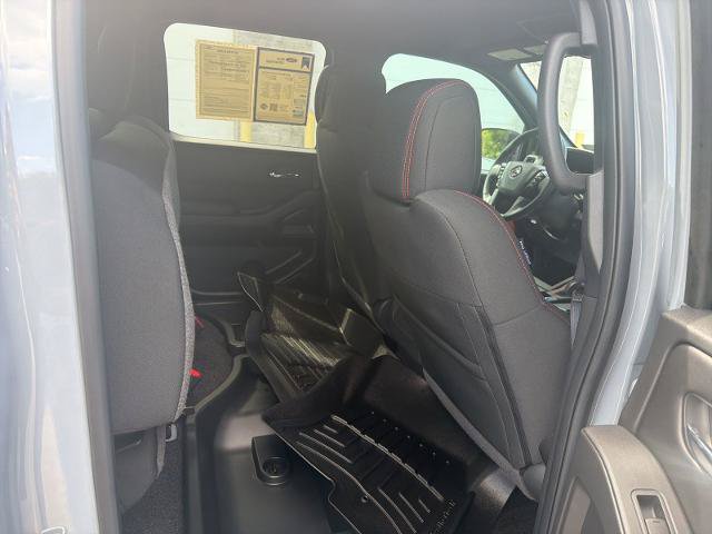 Used 2025 Nissan Frontier PRO-4X AWD/4WD image 26