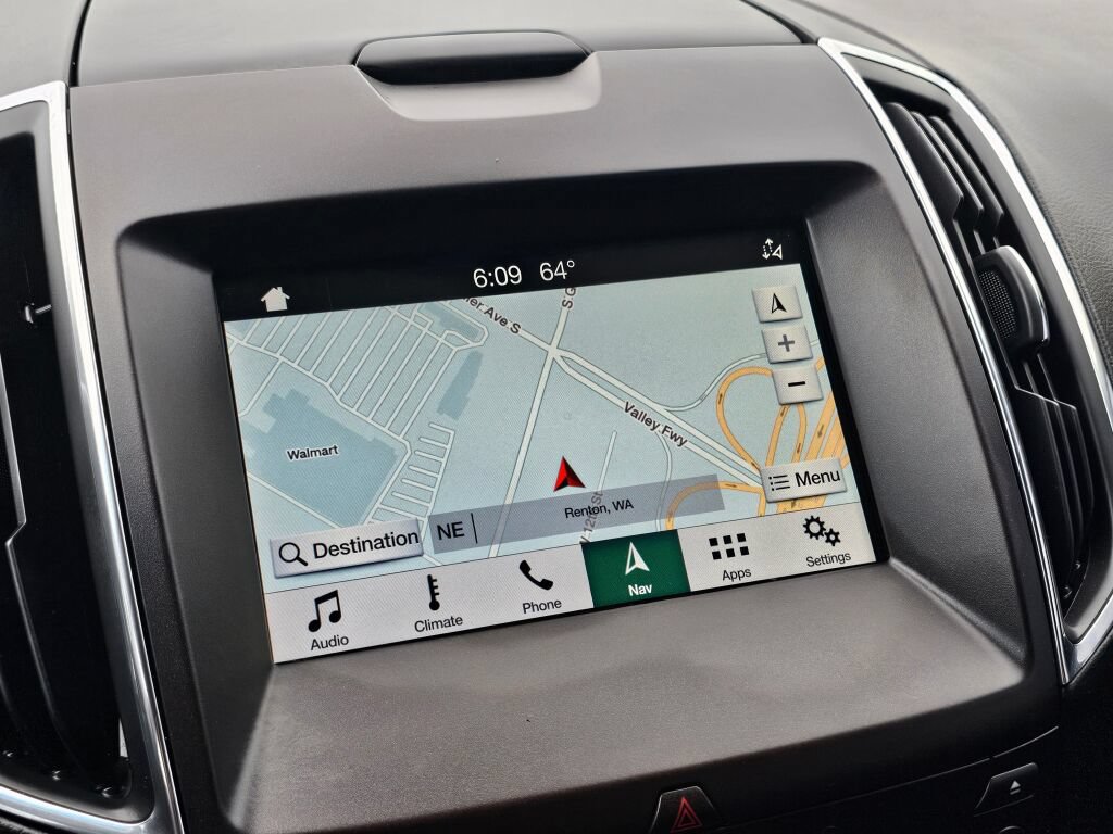 Certified 2019 Ford Edge Titanium w/ Equipment Group 301A AWD/4WD image 24