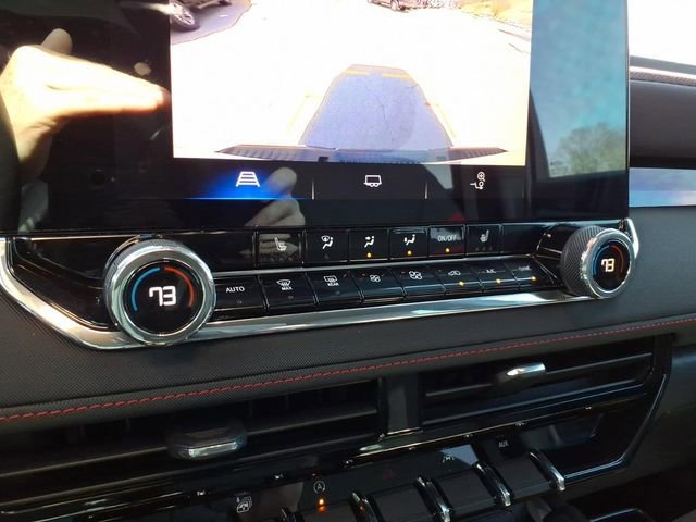 Used 2023 Chevrolet Colorado Z71 w/ Z71 Convenience Package 2 image 27