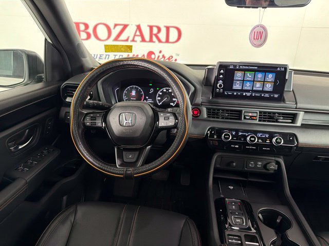 Used 2025 Honda Pilot TrailSport image 28