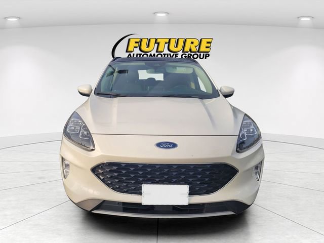 Certified 2020 Ford Escape Titanium w/ Titanium Premium Package 2.0 AWD/4WD image 4