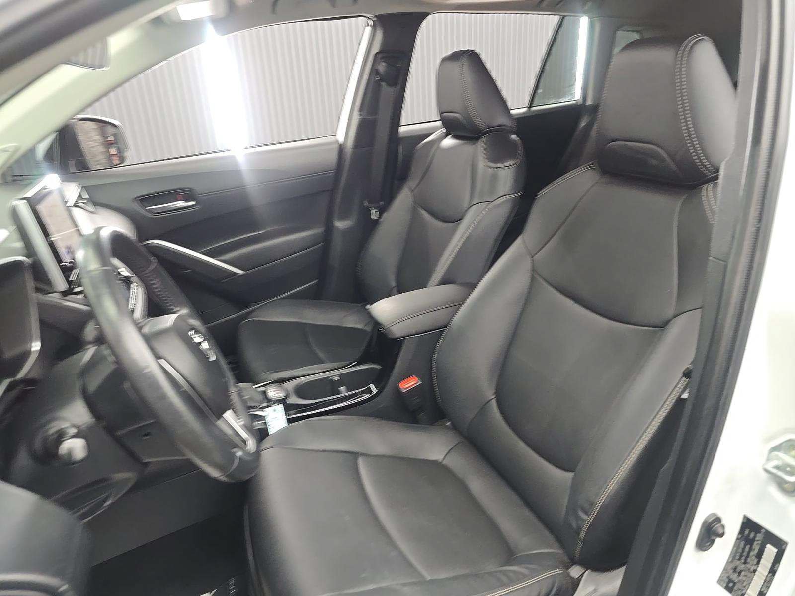 Used 2023 Toyota Corolla Cross XLE w/ Convenience Package FWD image 9