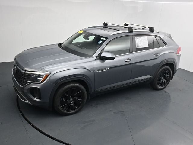Used 2024 Volkswagen Atlas Cross Sport SE AWD/4WD image 30