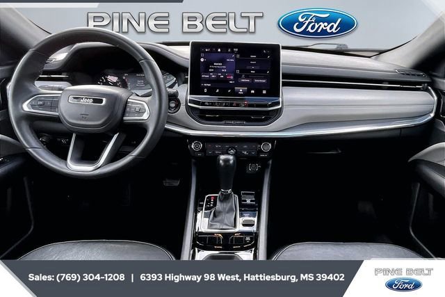 Used 2023 Jeep Compass Limited image 13