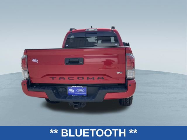 Used 2021 Toyota Tacoma TRD Off-Road w/ Technology Package AWD/4WD image 4