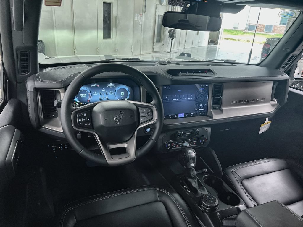 Certified 2026 Ford Bronco Outer Banks w/ Sasquatch Package AWD/4WD image 18