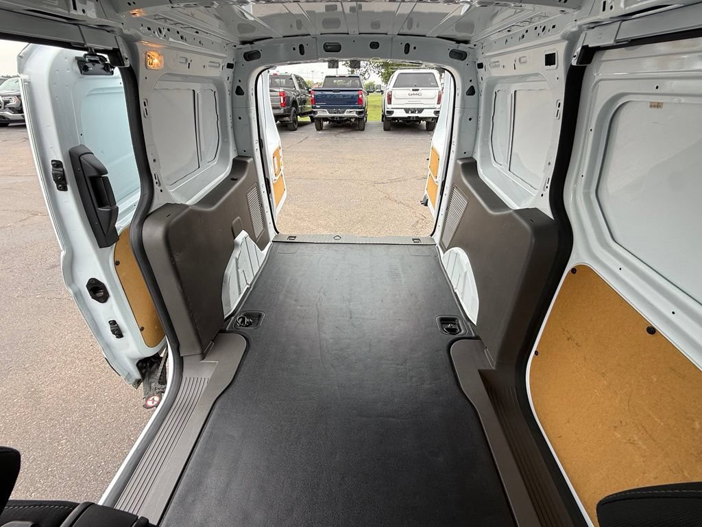 Certified 2020 Ford Transit Connect XLT FWD image 38