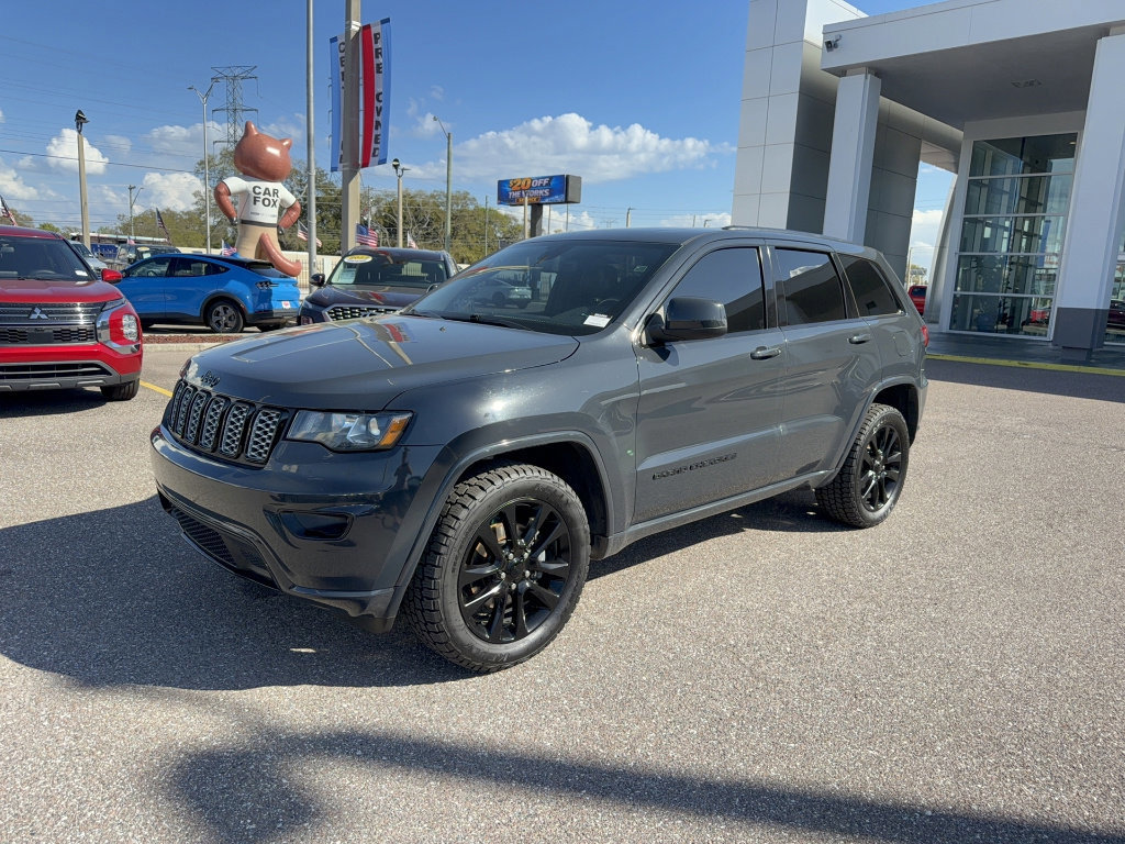 Used 2018 Jeep Grand Cherokee Altitude image 5