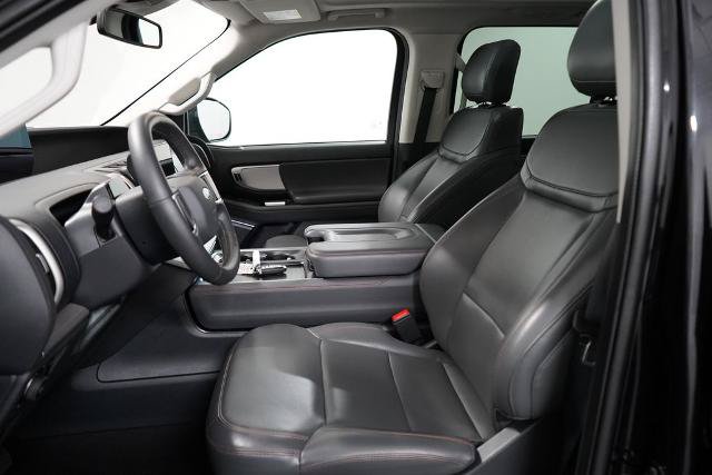 Certified 2025 Ford Expedition Active AWD/4WD image 13