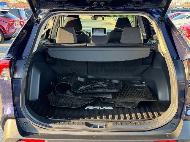 Used 2022 Toyota RAV4 XLE w/ Convenience Package AWD/4WD image 21