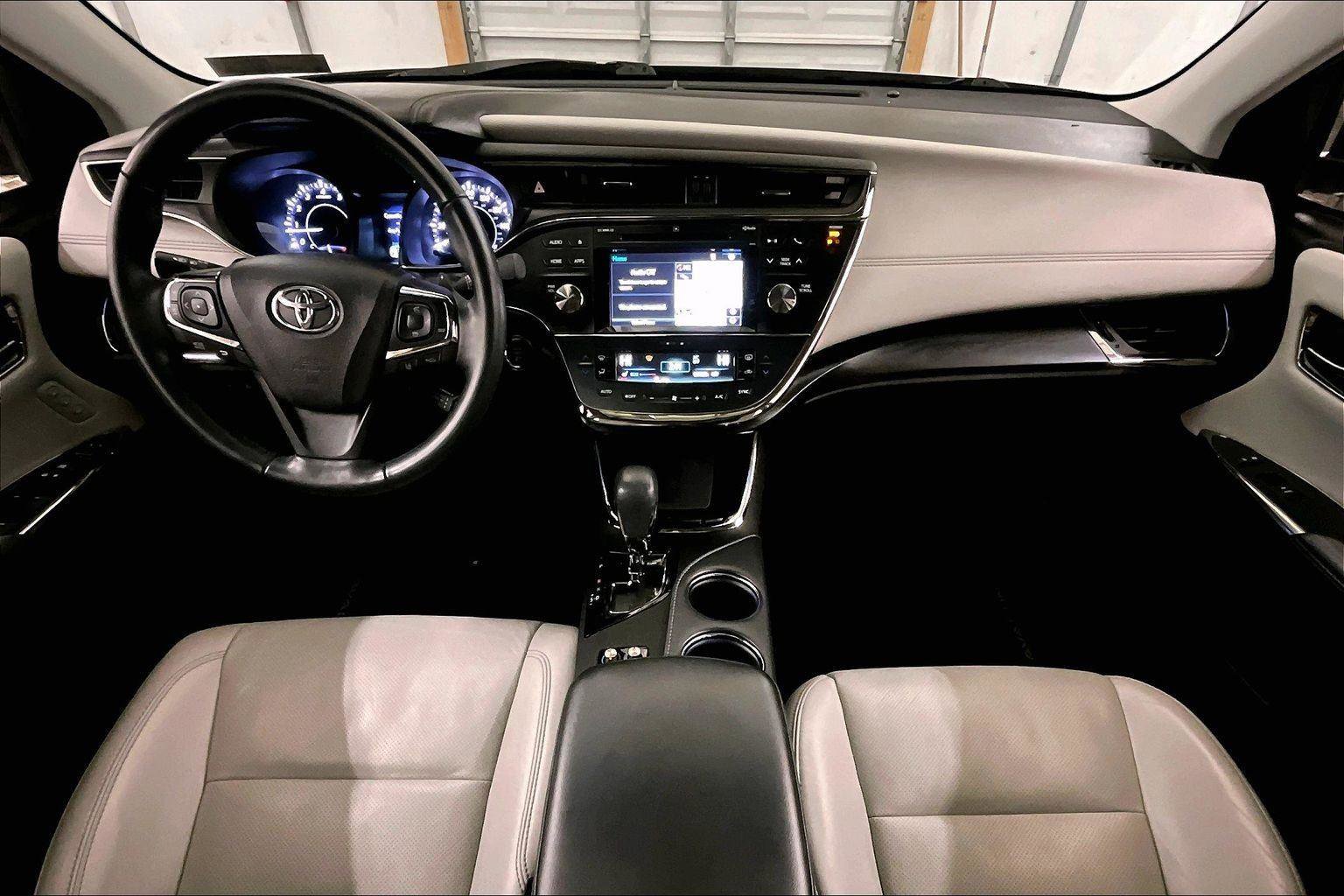 Used 2017 Toyota Avalon Limited w/ All Weather Liner Package image 14