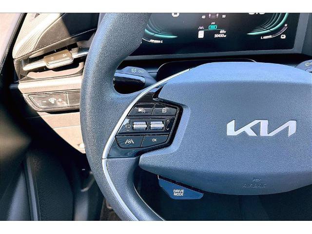 Used 2025 Kia Niro LX FWD image 10