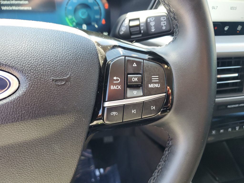Certified 2024 Ford Escape Platinum AWD/4WD image 21
