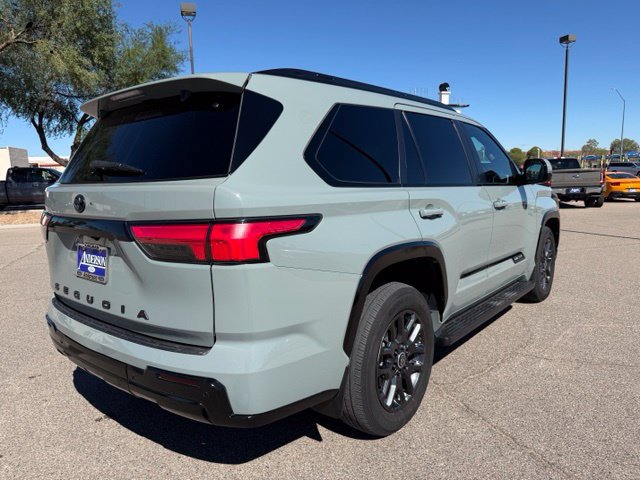 Used 2024 Toyota Sequoia Platinum AWD/4WD image 6