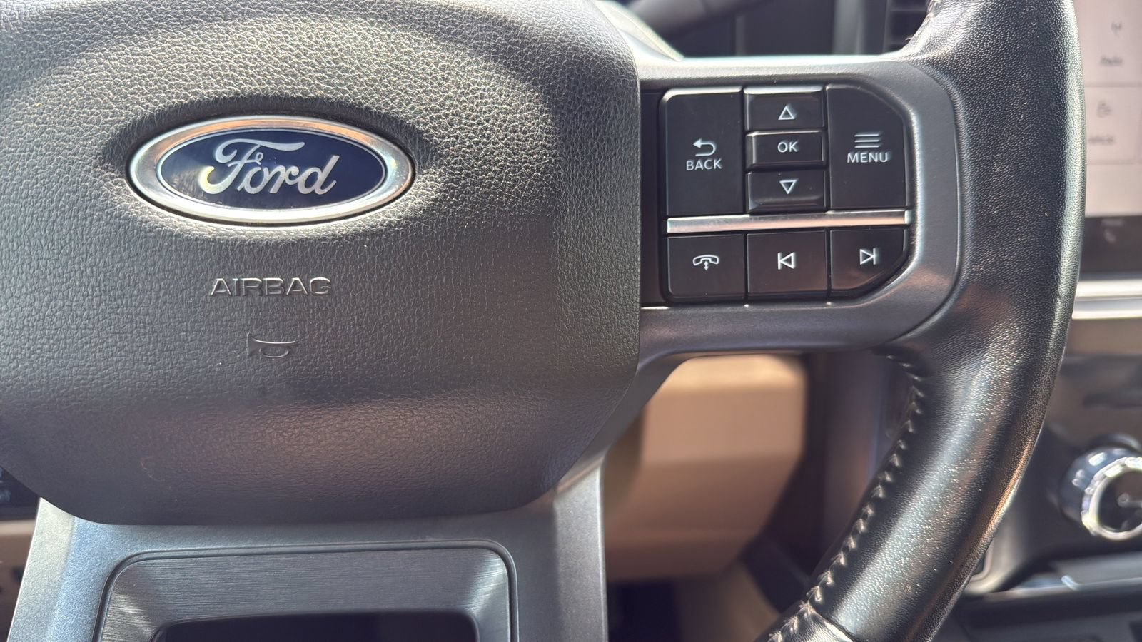 Certified 2024 Ford F450 Lariat w/ Lariat Ultimate Package AWD/4WD image 16