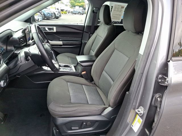 Certified 2022 Ford Explorer XLT w/ Class IV Trailer Tow Package image 16