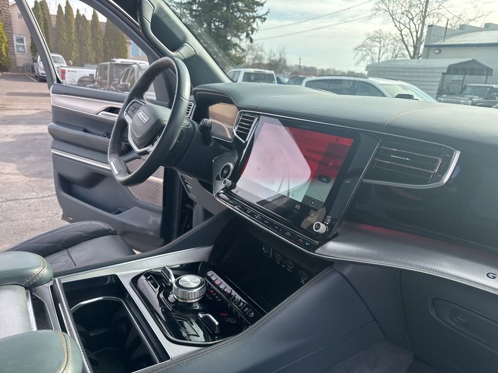 Used 2022 Jeep Grand Wagoneer Series III w/ Rear Seat Video Group 1 image 42