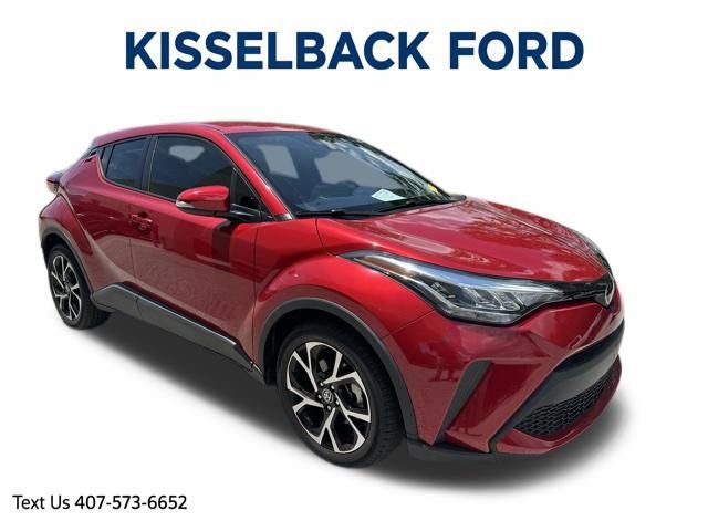 Used 2020 Toyota C-HR XLE FWD image 1