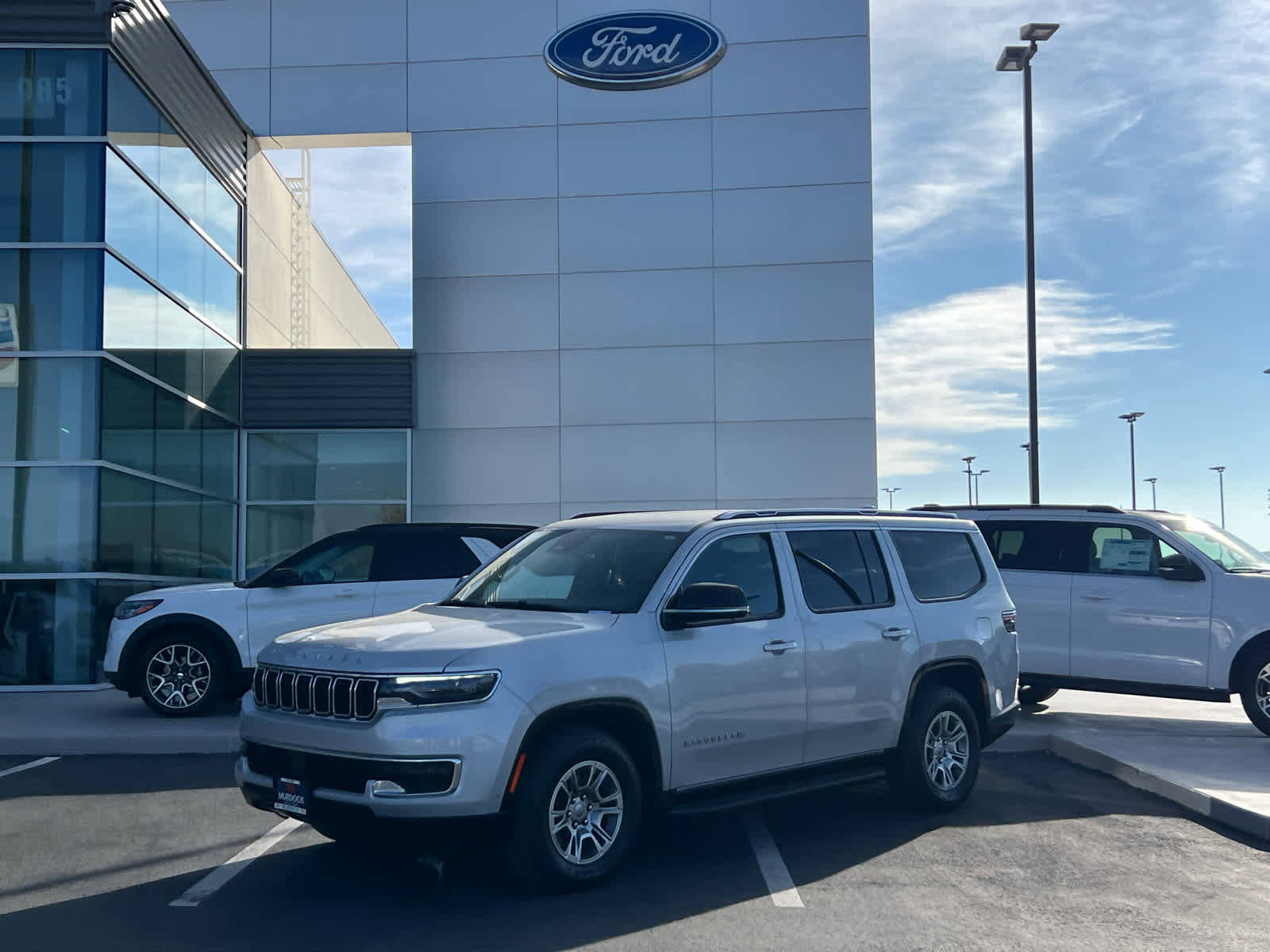 Used 2023 Jeep Wagoneer 4WD w/ Convenience Group I image 1