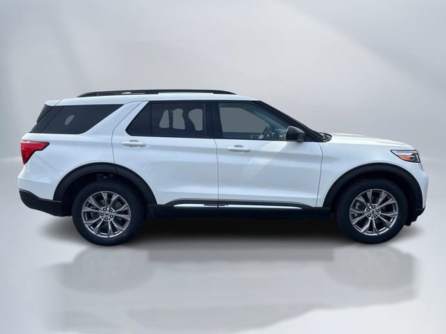 Certified 2023 Ford Explorer XLT w/ Equipment Group 202A image 6