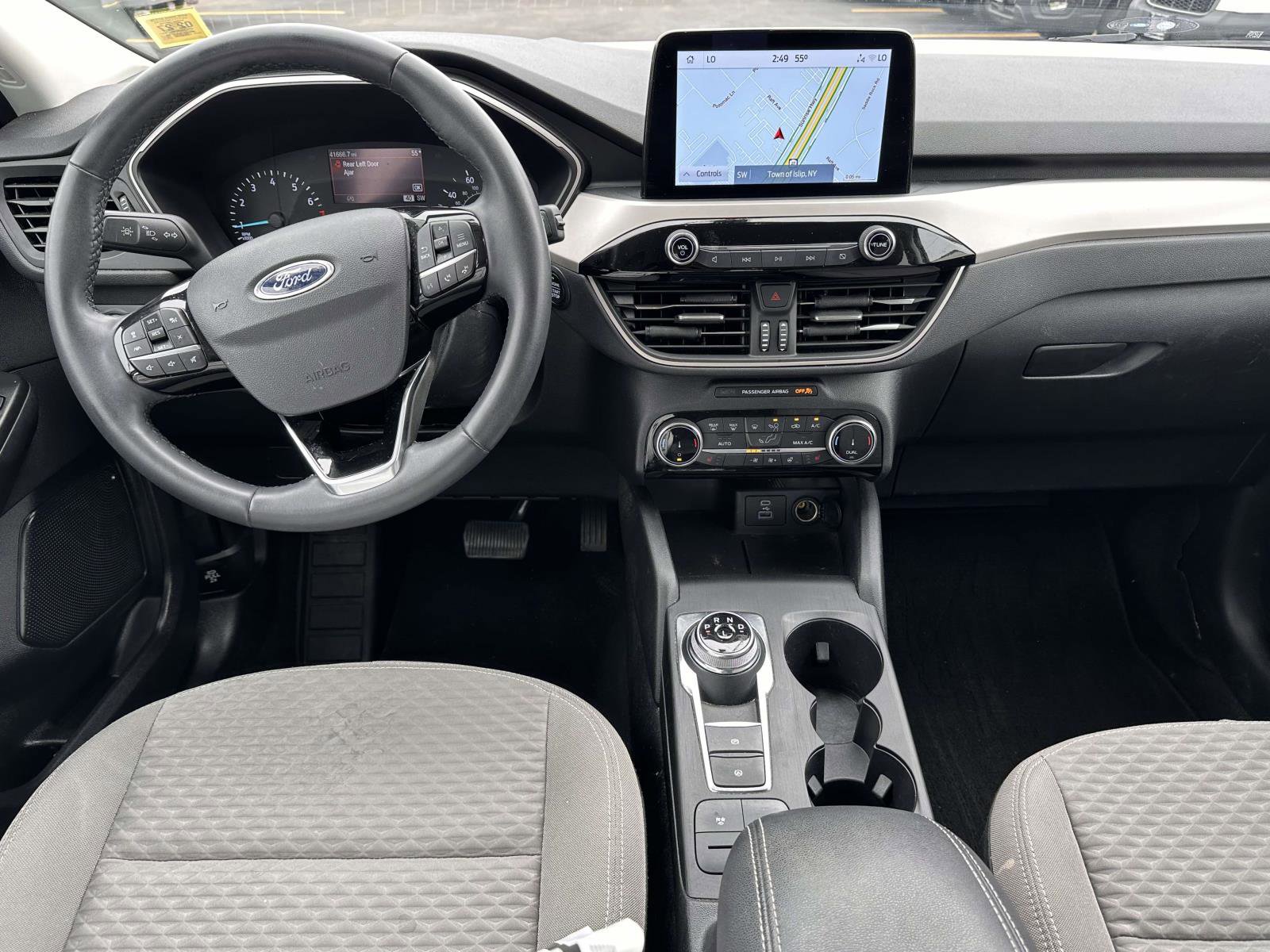 Certified 2022 Ford Escape SE w/ SE Sport Appearance Package image 16