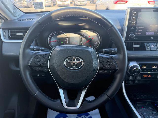 Used 2020 Toyota RAV4 XLE Premium image 15