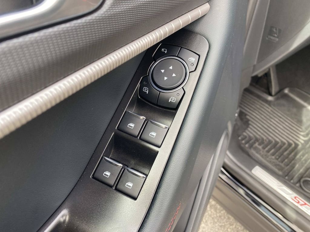 Certified 2025 Ford Explorer ST-Line w/ Premium Package RWD image 19