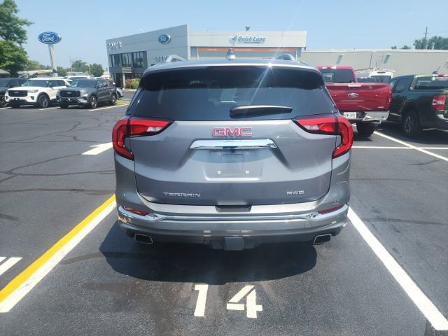 Used 2018 GMC Terrain Denali w/ Advanced Safety Package image 3