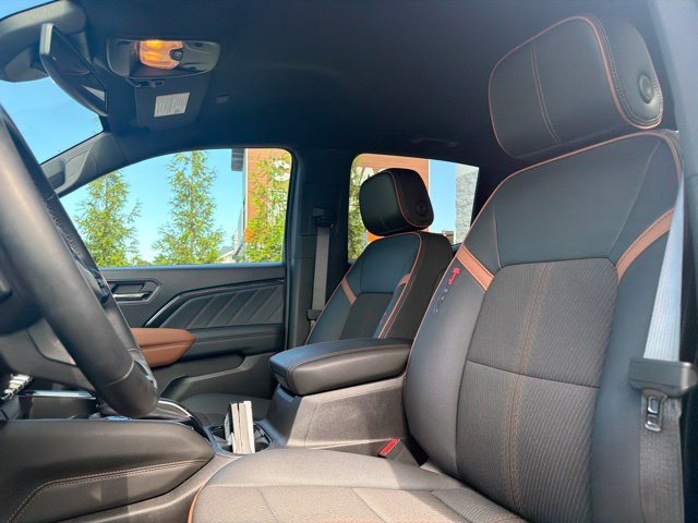Used 2025 GMC Canyon AT4 AWD/4WD image 11