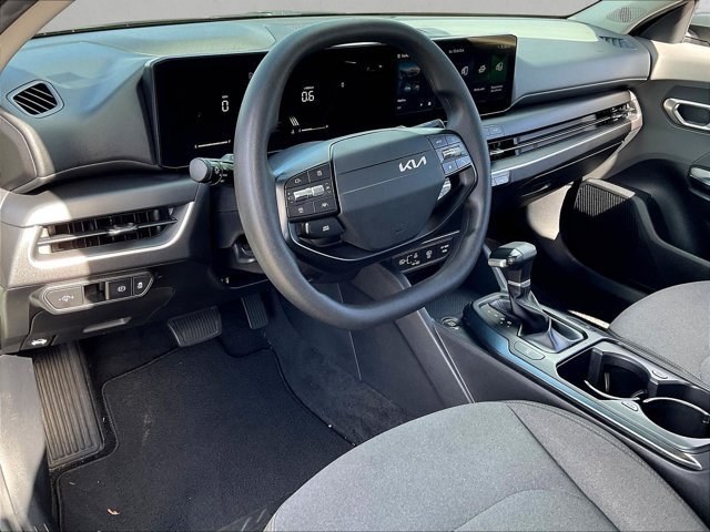Used 2025 Kia K4 FWD image 10
