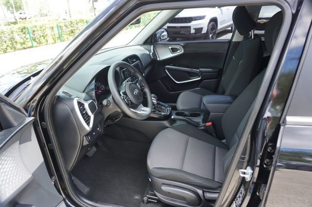 Used 2021 Kia Soul LX FWD image 17