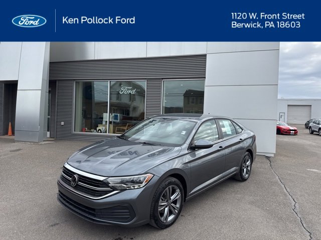 Used 2024 Volkswagen Jetta SE image 1